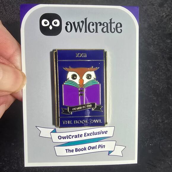 Owlcrate New Limited Edition The Book Owl enamel pin - Picture 4 of 6